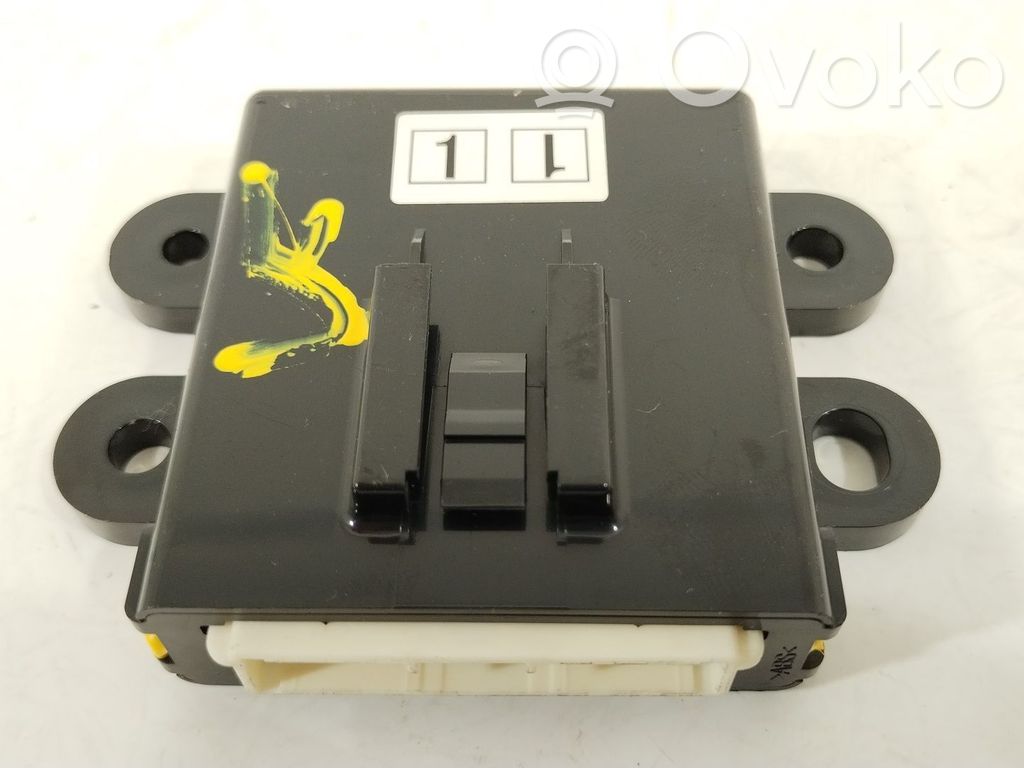 Other control units/modules   8637A661