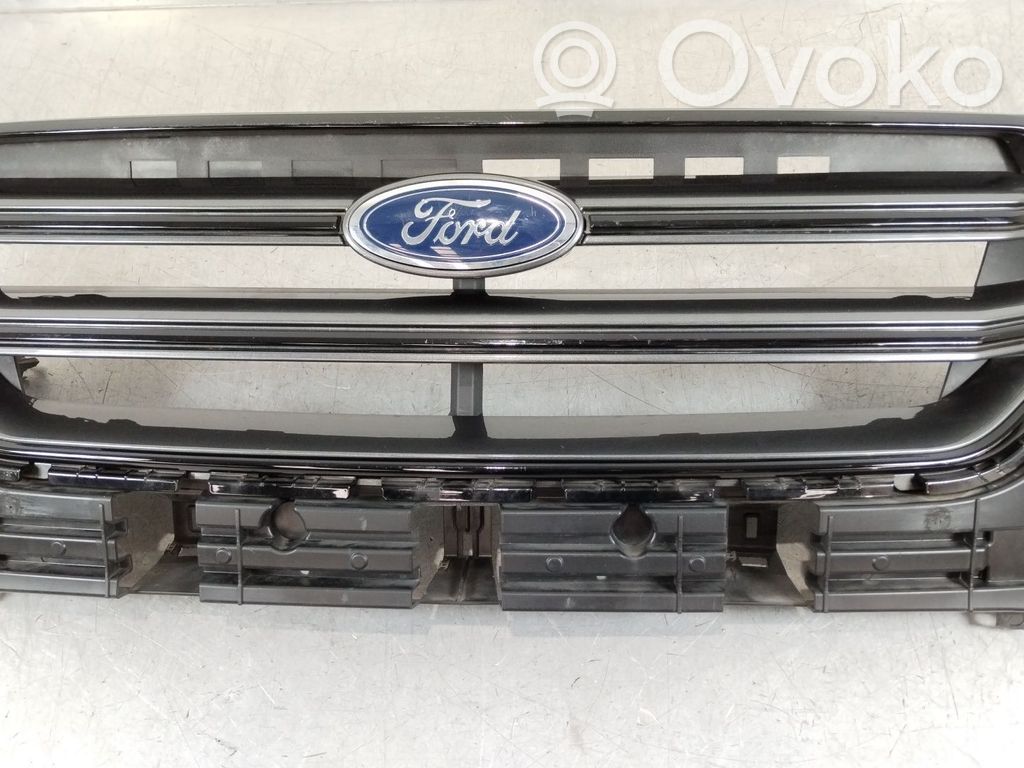 Ford Kuga II Etusäleikkö 