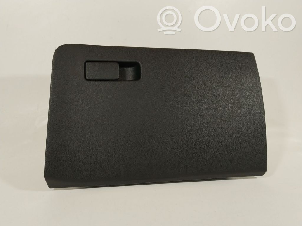 KIA Ceed Glove box 