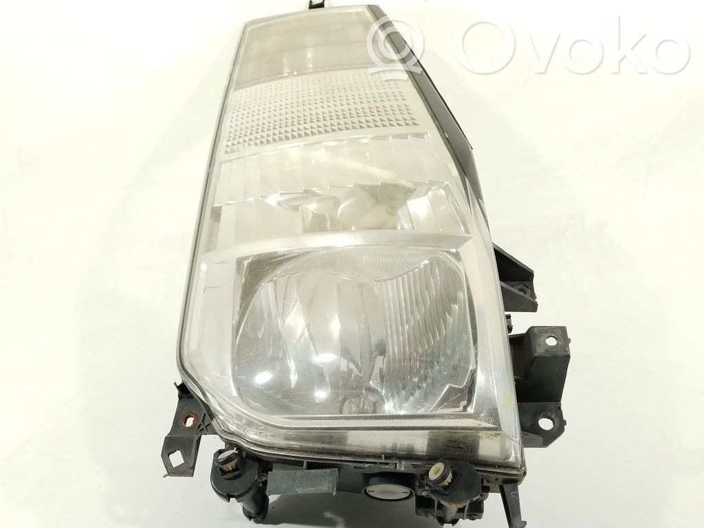 Renault Maxity Phare frontale 