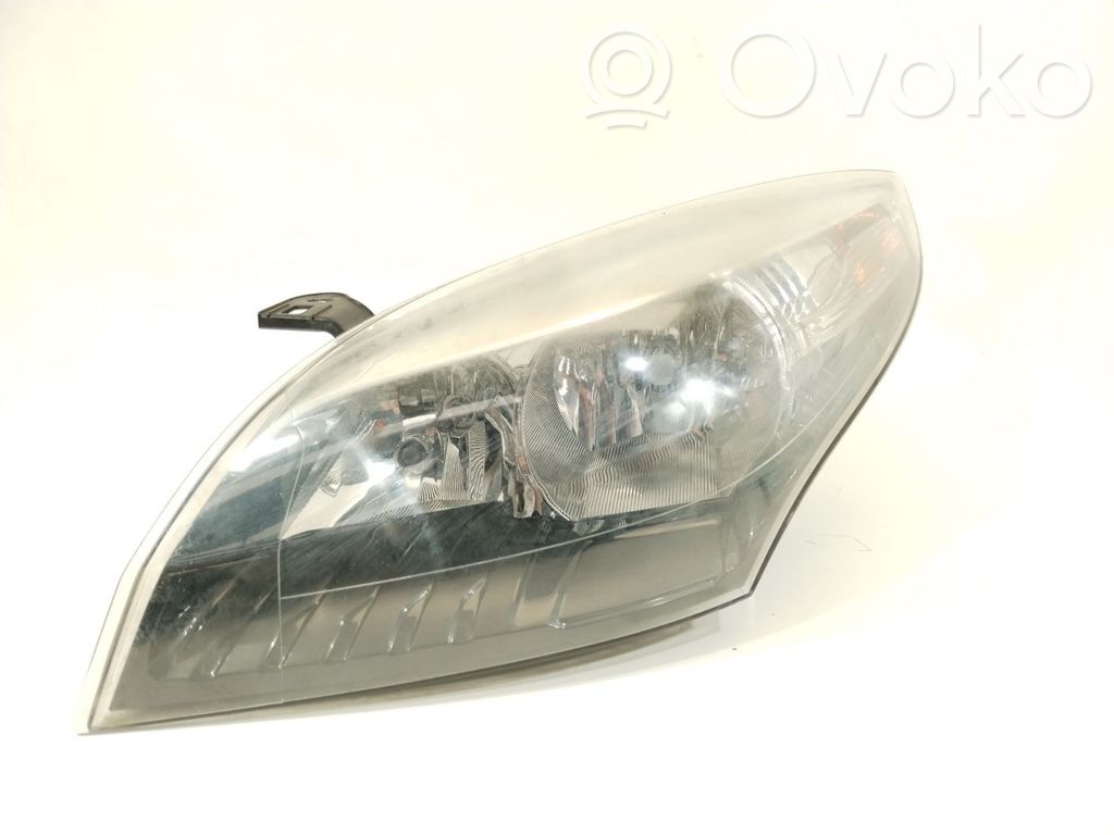 Renault Megane III Lampa przednia 
