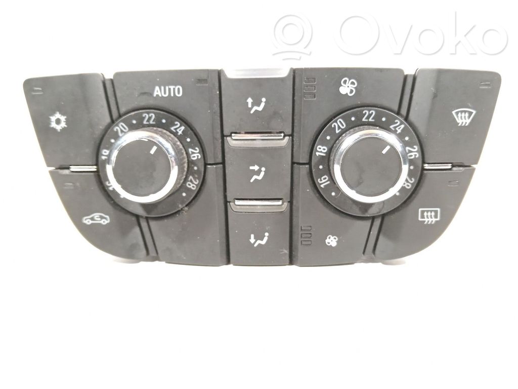 Opel Astra H Climate control unit 