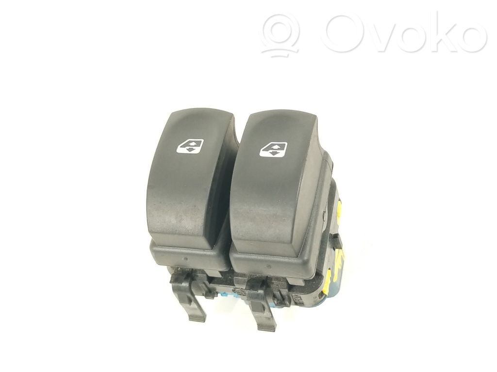 Renault Clio III Electric window control switch 