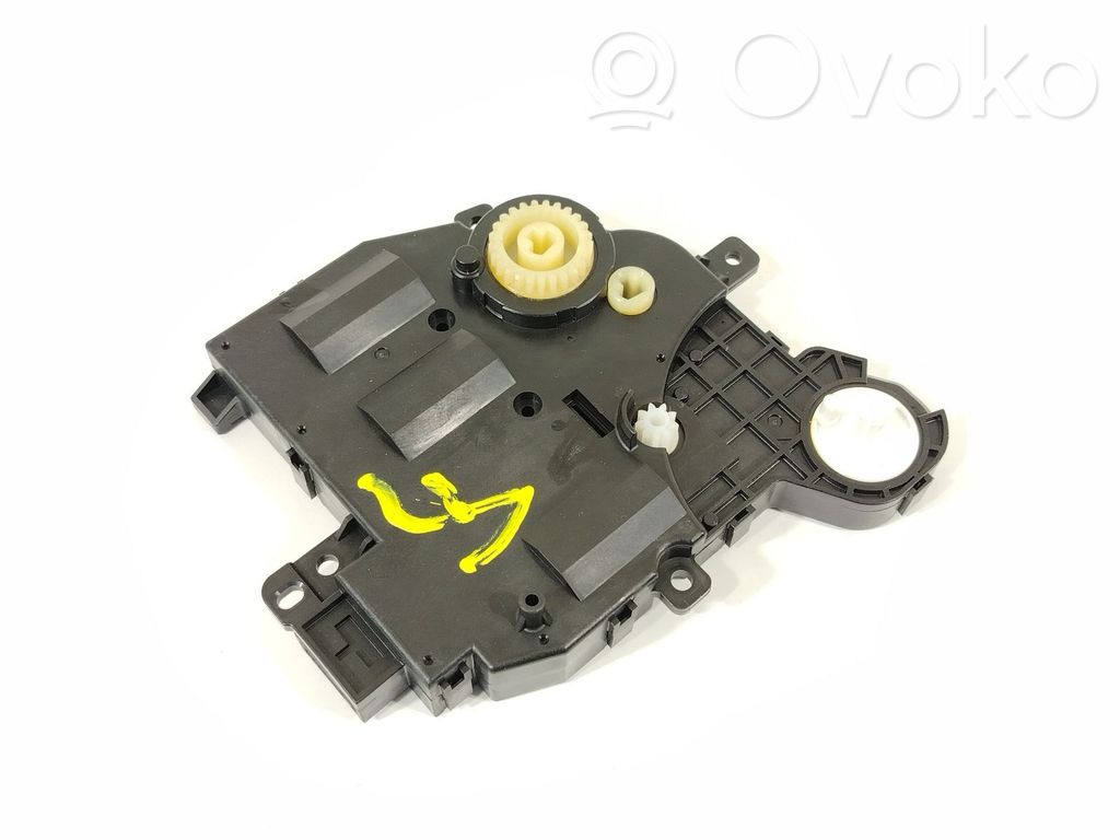 Toyota Yaris Obudowa nagrzewnicy 