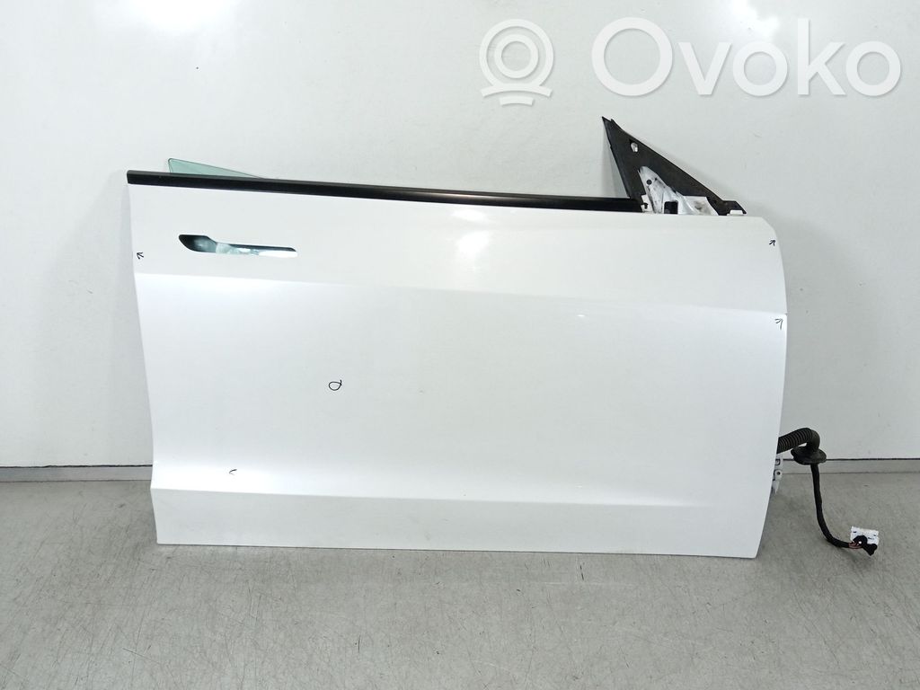 Tesla Model S Дверь 