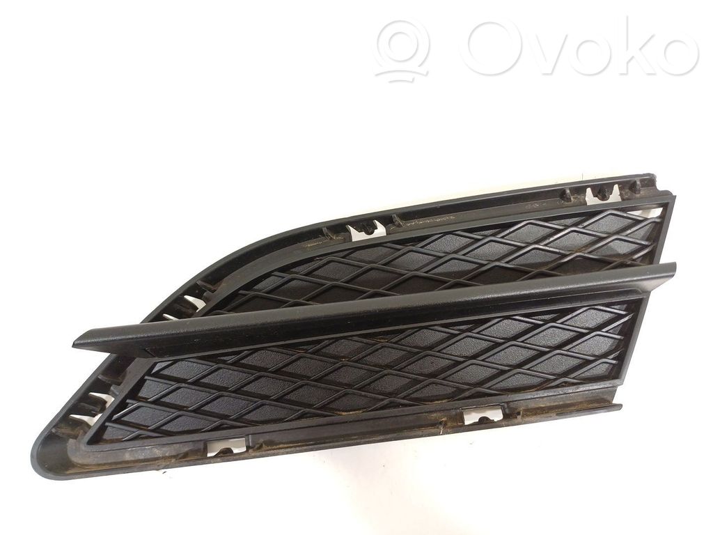 Grille d'aile   51117138417