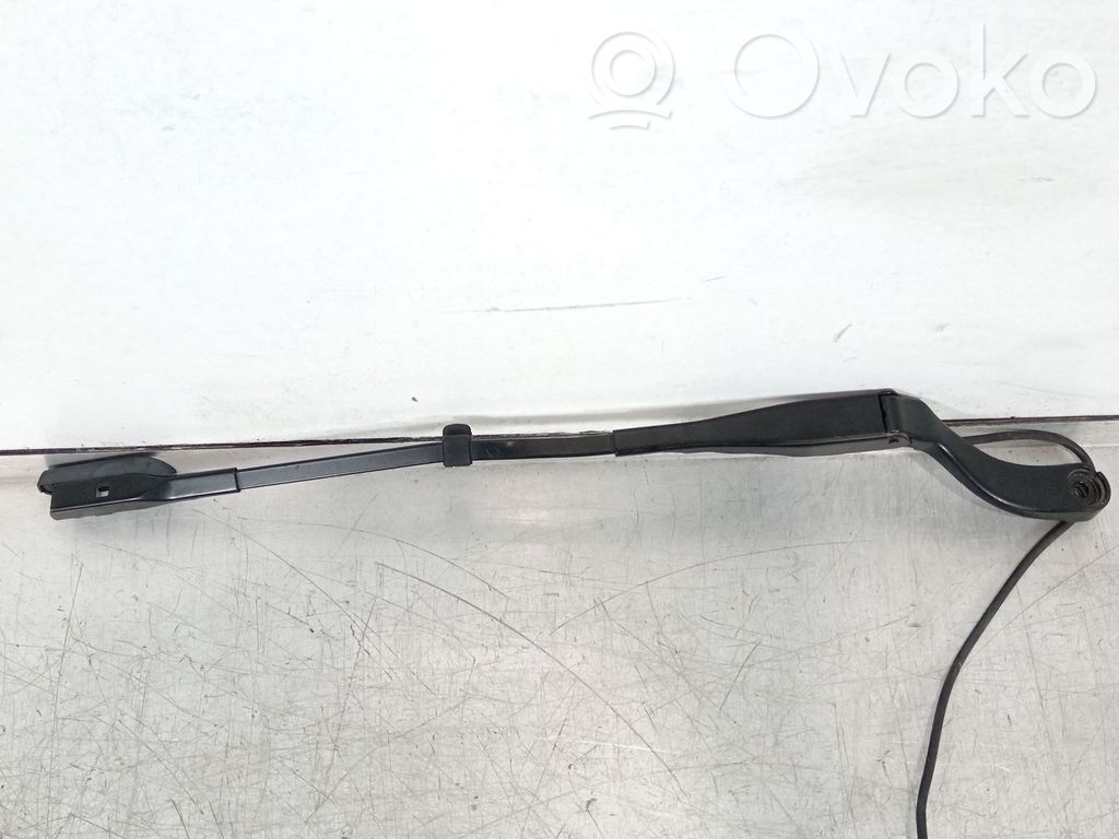 Tesla Model S Front wiper blade arm 
