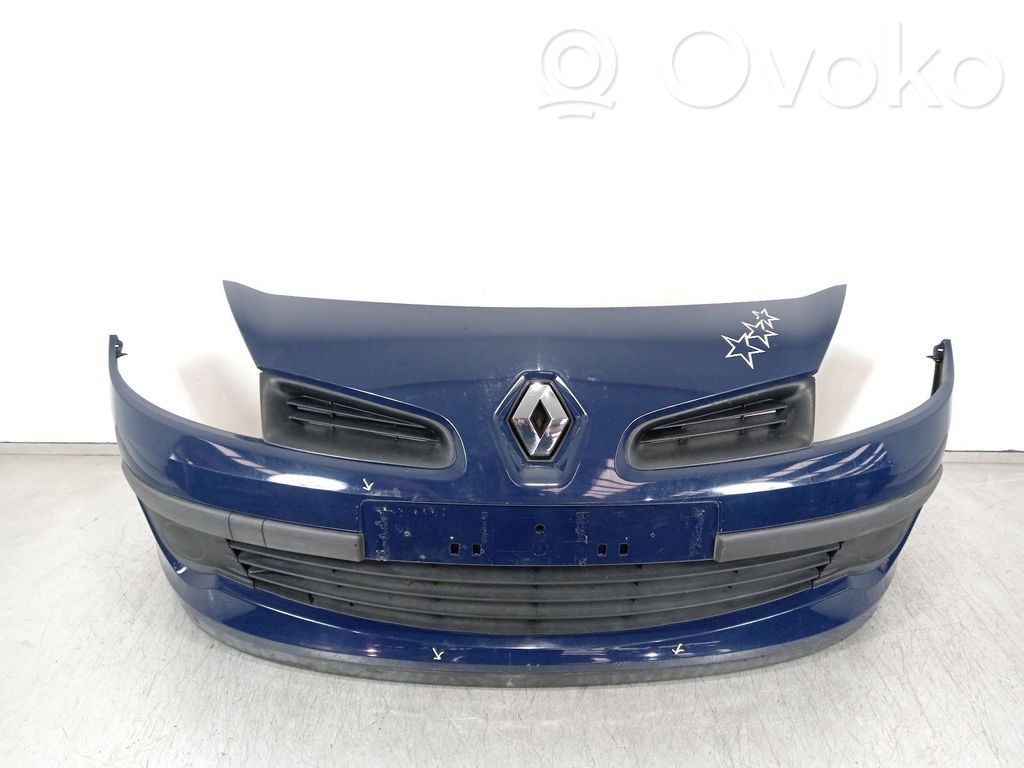 Renault Clio III Parachoques delantero 