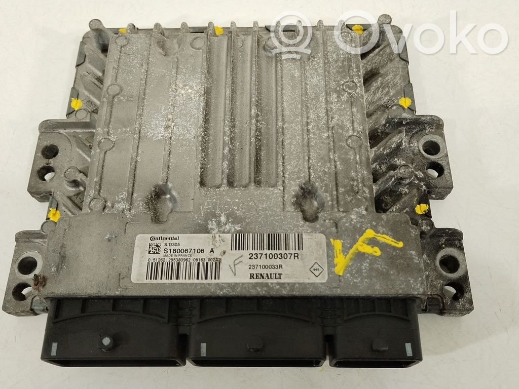Renault Megane III Engine control unit/module 