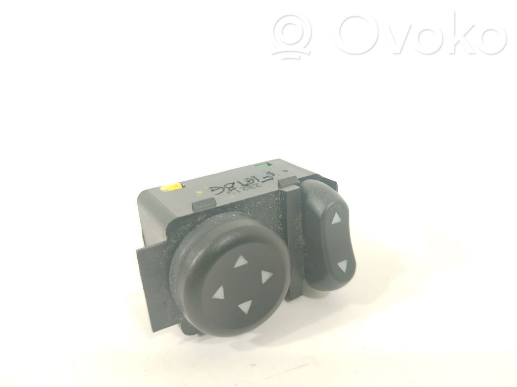 Fiat Tipo Wing mirror switch 