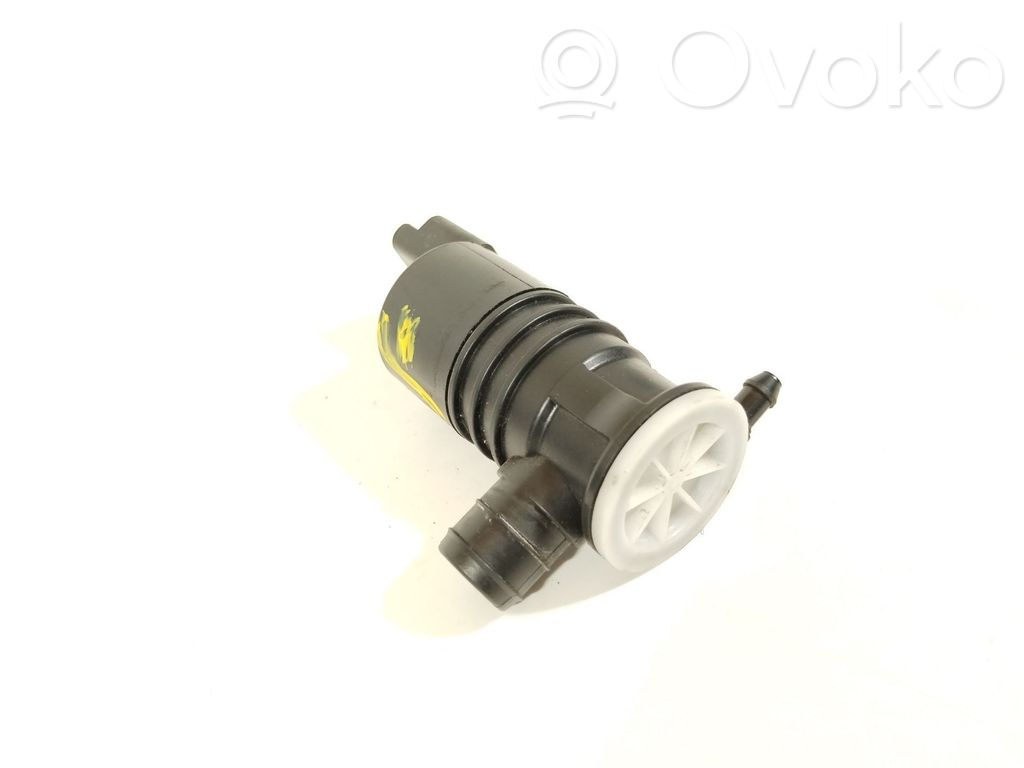 Windscreen/windshield washer pump   9811794980