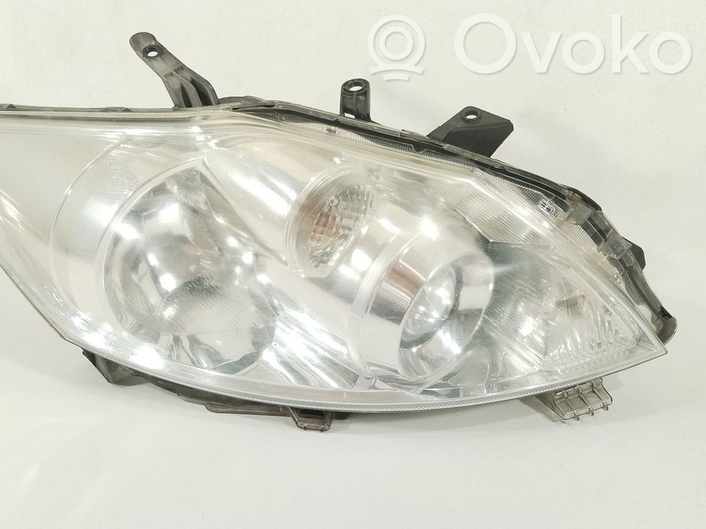 Toyota Auris 150 Lampa przednia 