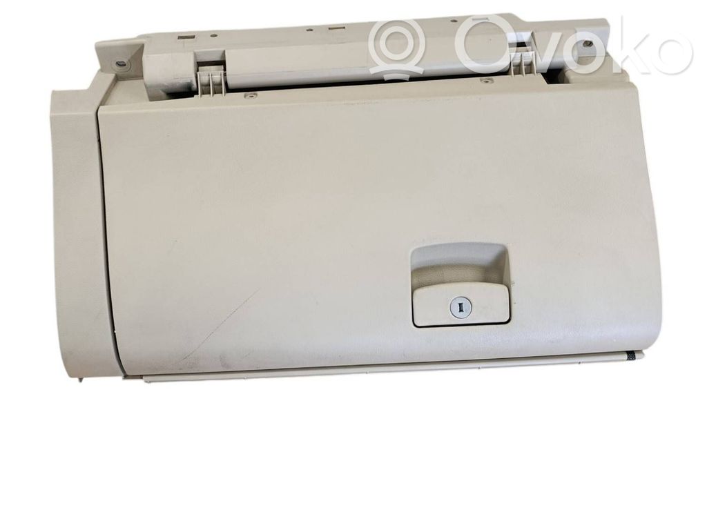 Subaru Outback (BS) Glove box set 