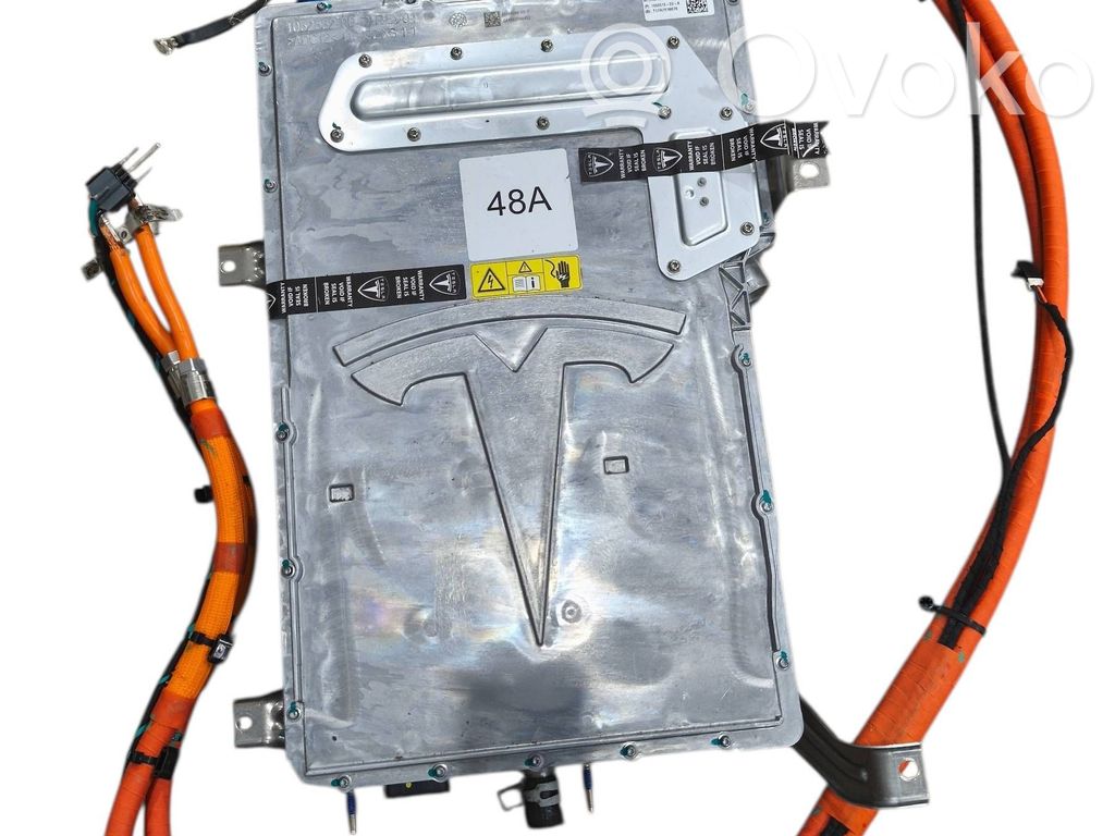 Tesla Model S Voltage converter inverter 