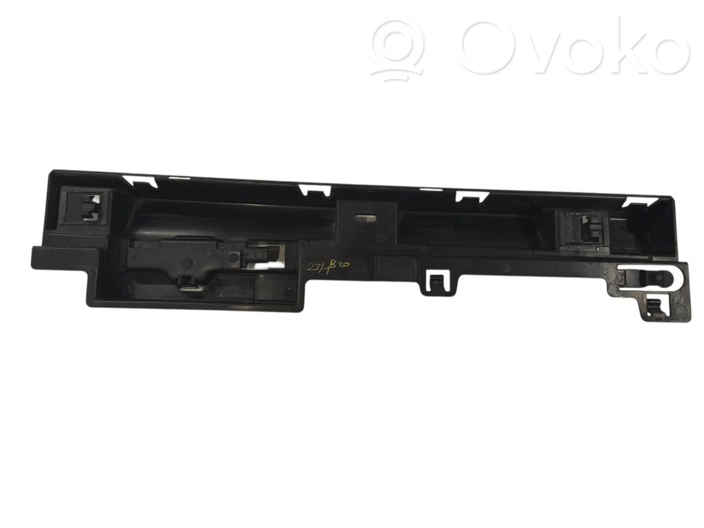 BMW 3 F30 F35 F31 Ślizg listwy progowej 