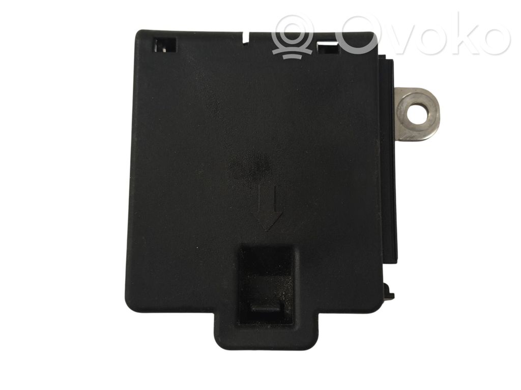 Porsche Cayenne (9Y0 9Y3) Current control relay 