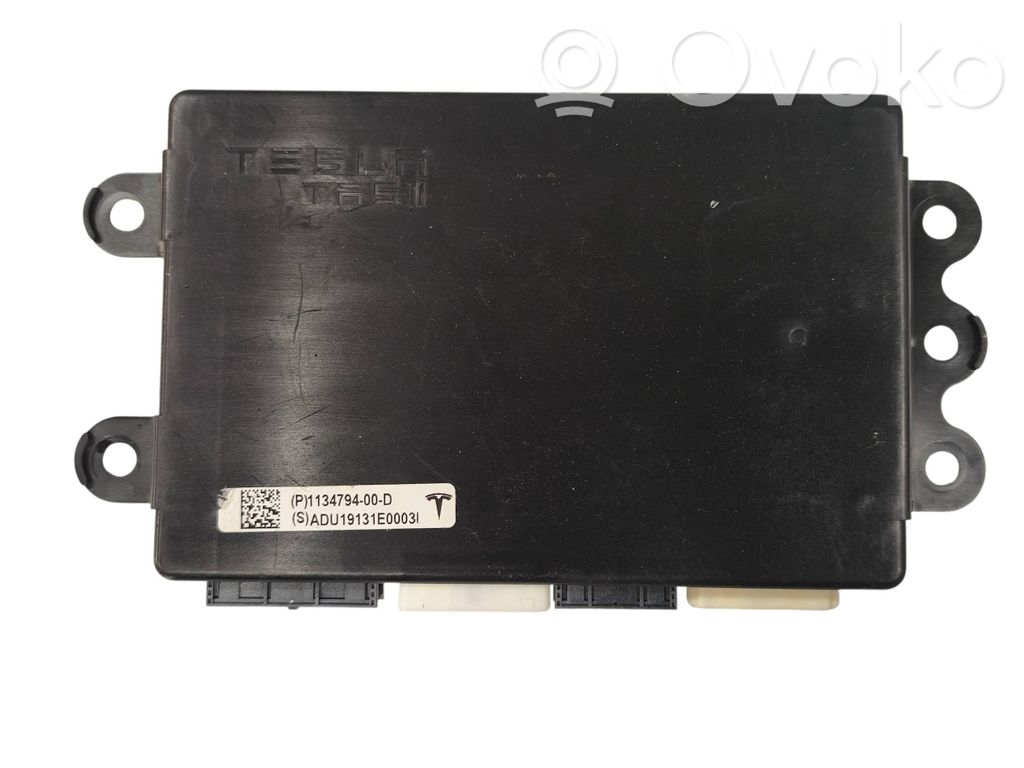 Tesla Model S Suspension control unit/module 