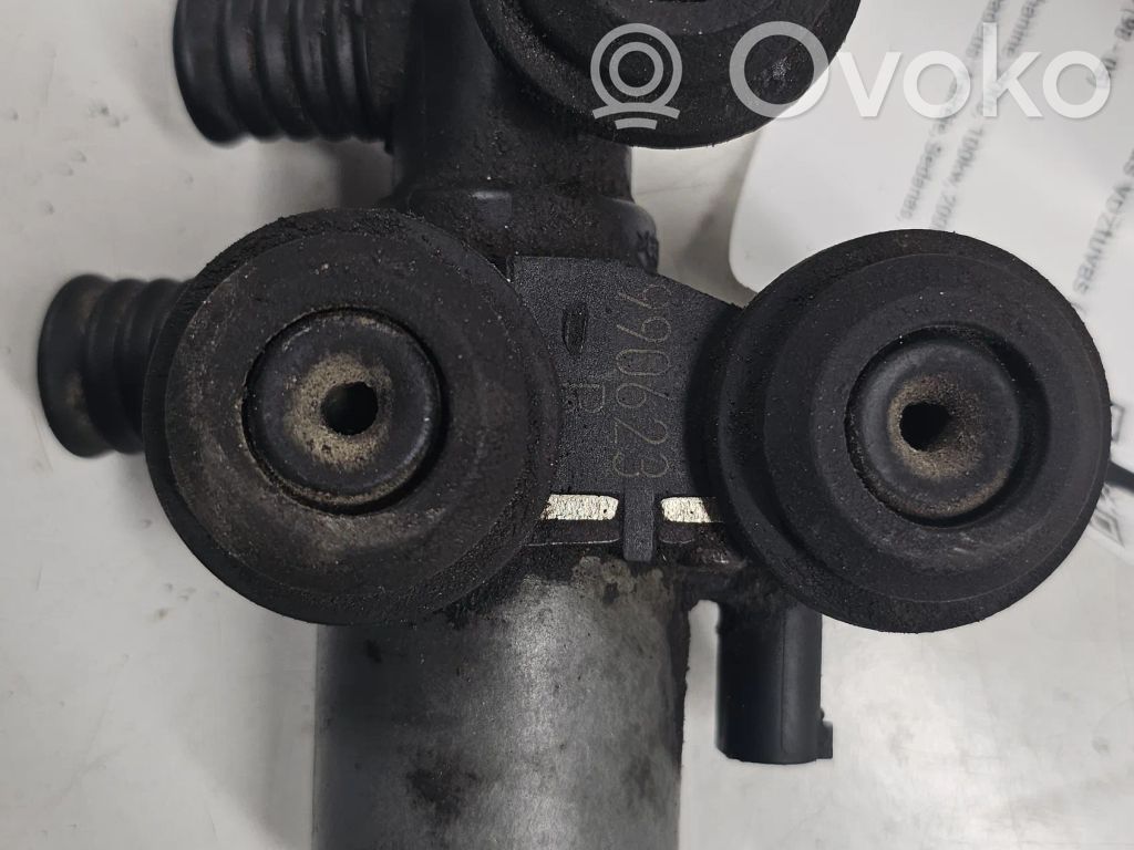 BMW 3 E46 Coolant heater control valve 