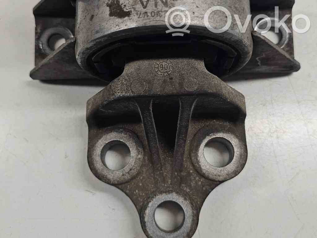 Engine mount bracket   13234038