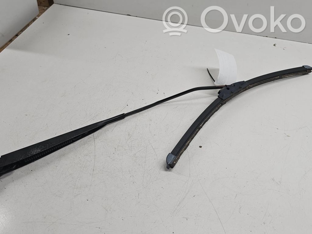 Citroen C3 Front wiper blade arm 