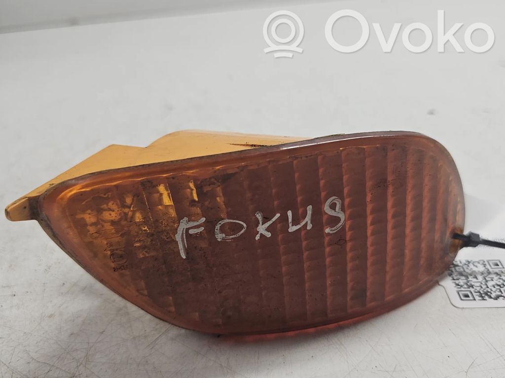 Ford Focus Front indicator light 
