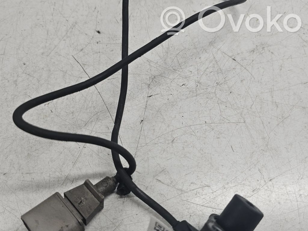 Audi A4 S4 B6 8E 8H Crankshaft speed sensor 