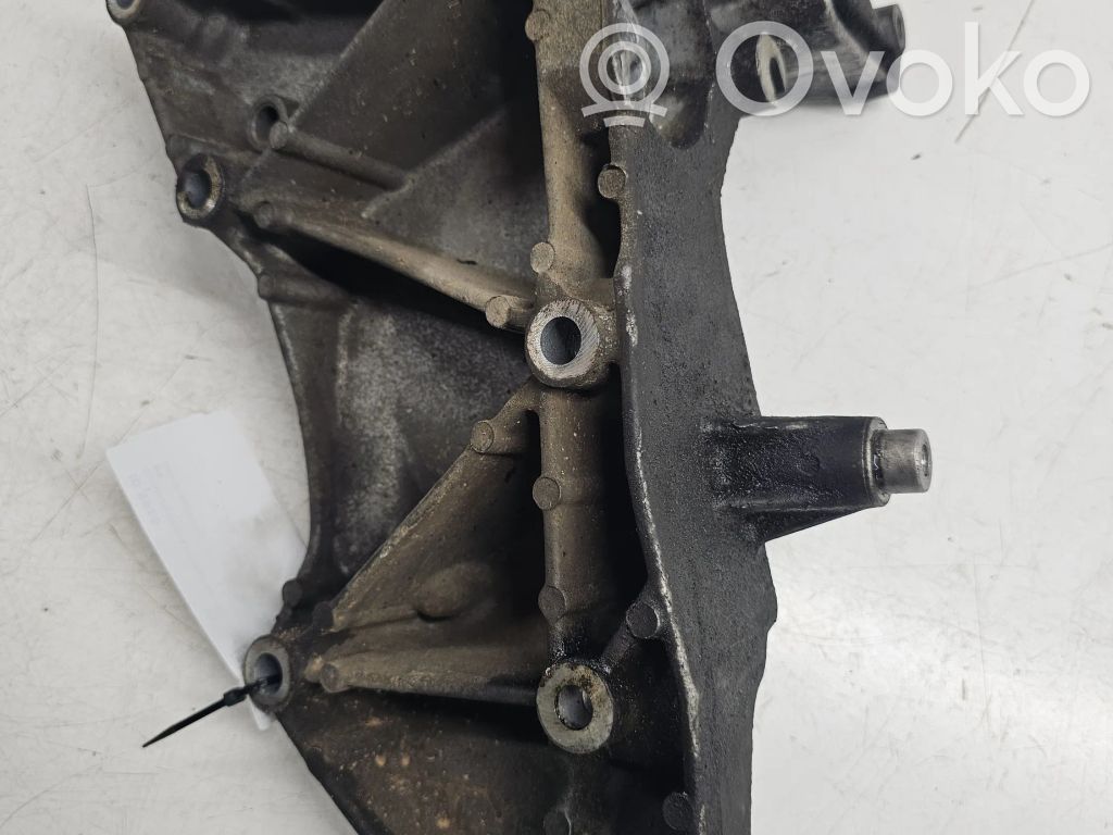 Renault Laguna II Generator/alternator bracket 