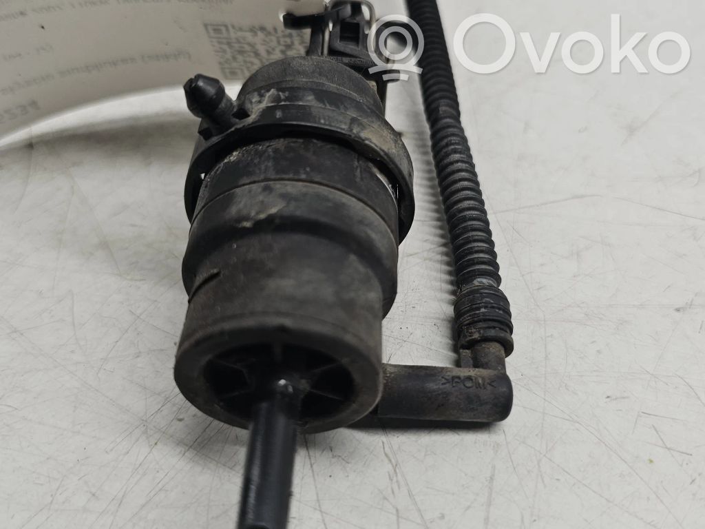 Opel Astra H Windscreen/windshield washer pump 