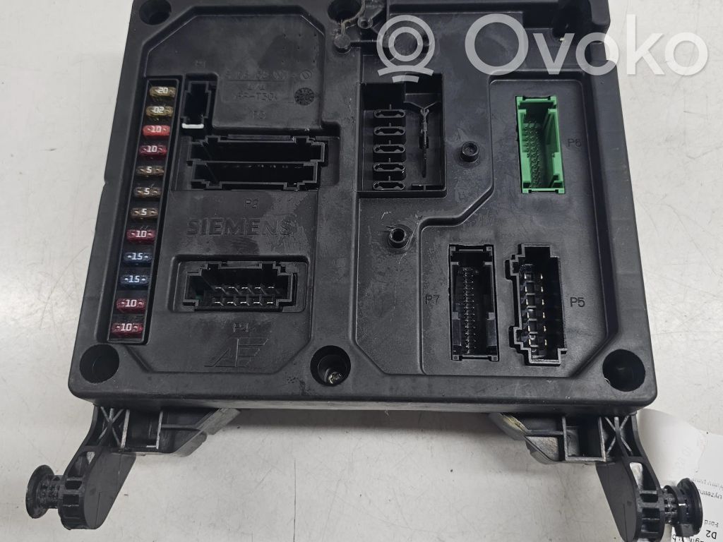 Ford Galaxy Fuse module 