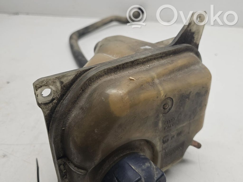 Audi 80 90 B3 Aušinimo skysčio išsiplėtimo bakelis 