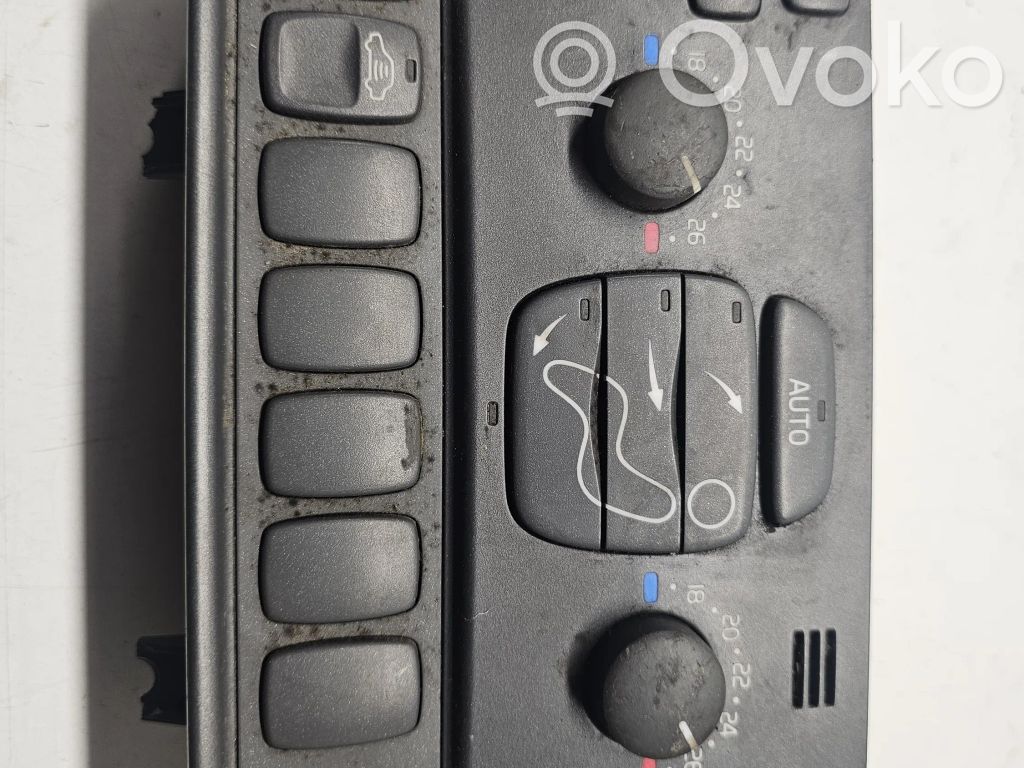 Volvo V70 Climate control unit 