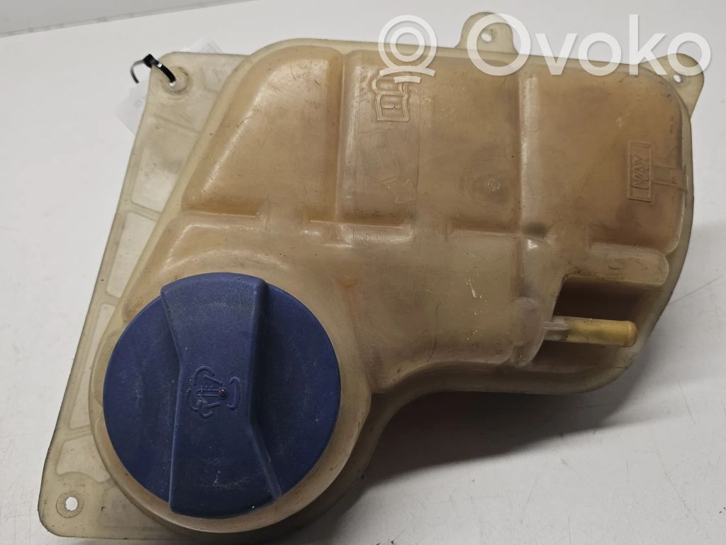 Audi A4 S4 B5 8D Ausgleichsbehälter Kühlwasser 