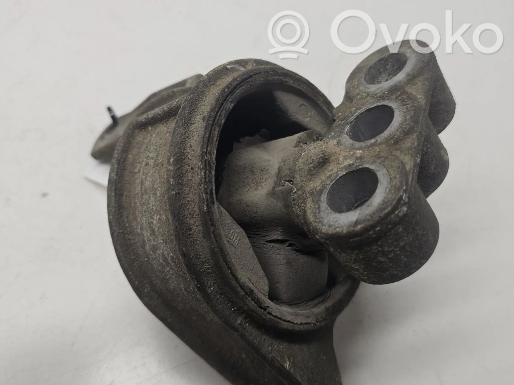 Opel Zafira A Engine mount bracket 