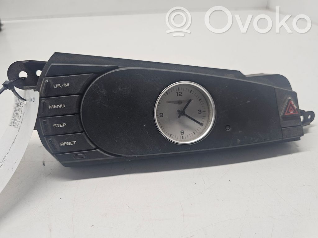 Chrysler Pacifica Clock 