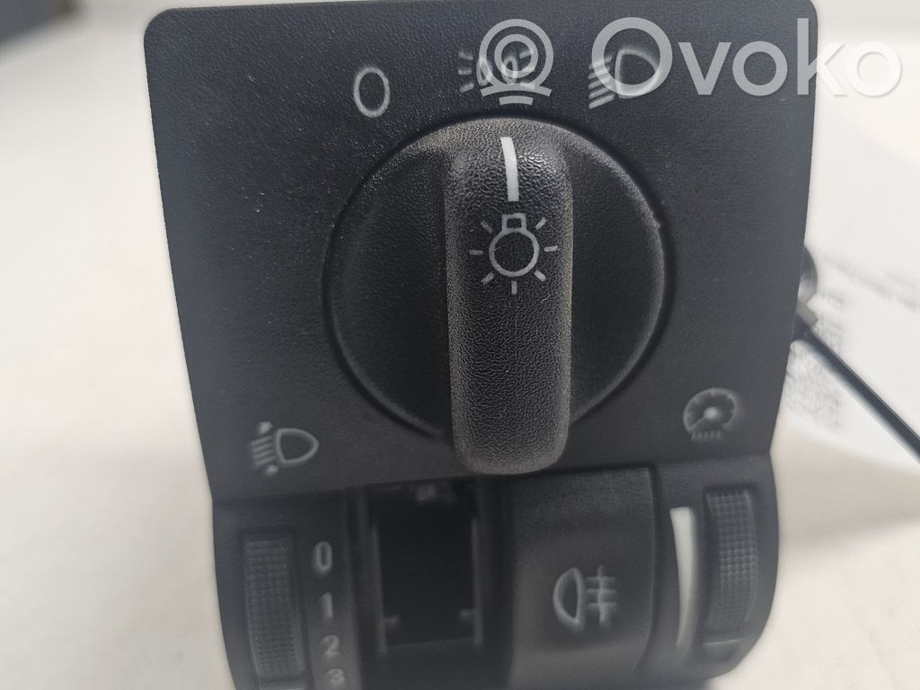 Opel Astra G Light switch 