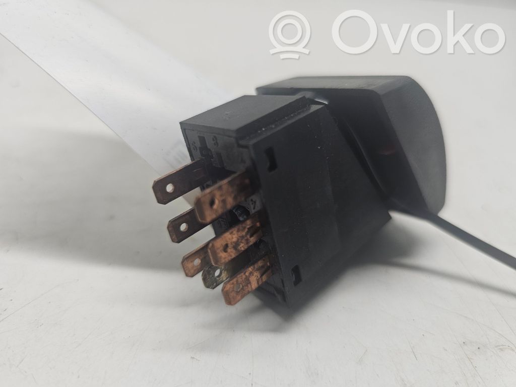 Opel Astra F Hazard light switch 