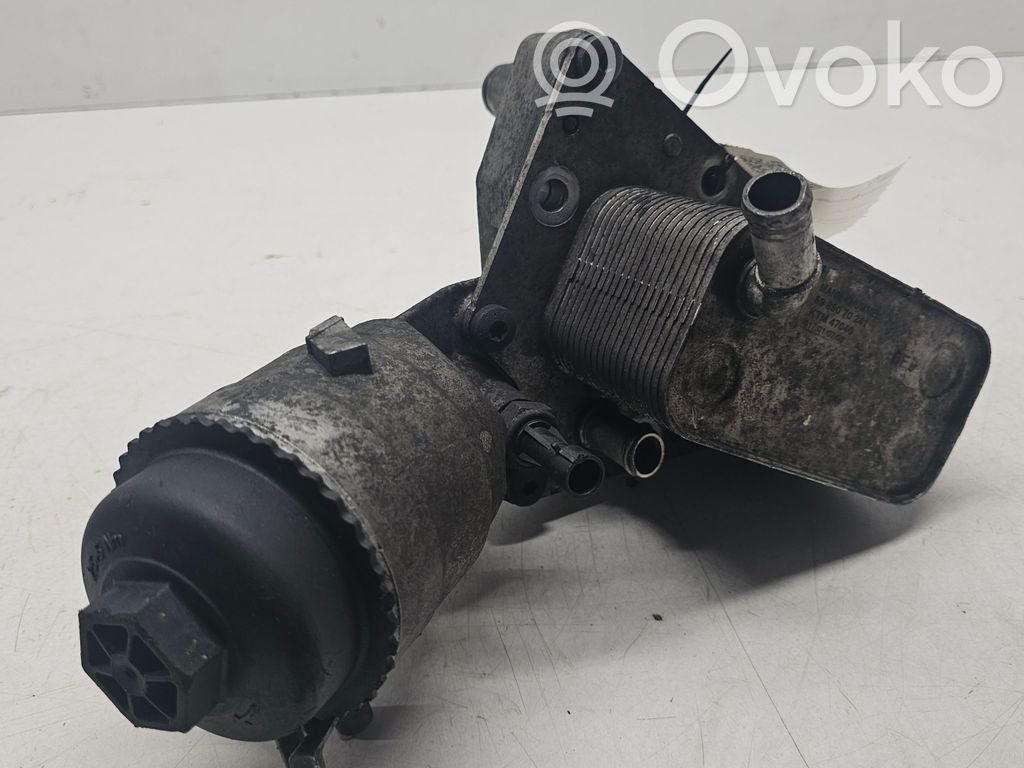 Opel Vectra C Oil filter mounting bracket 