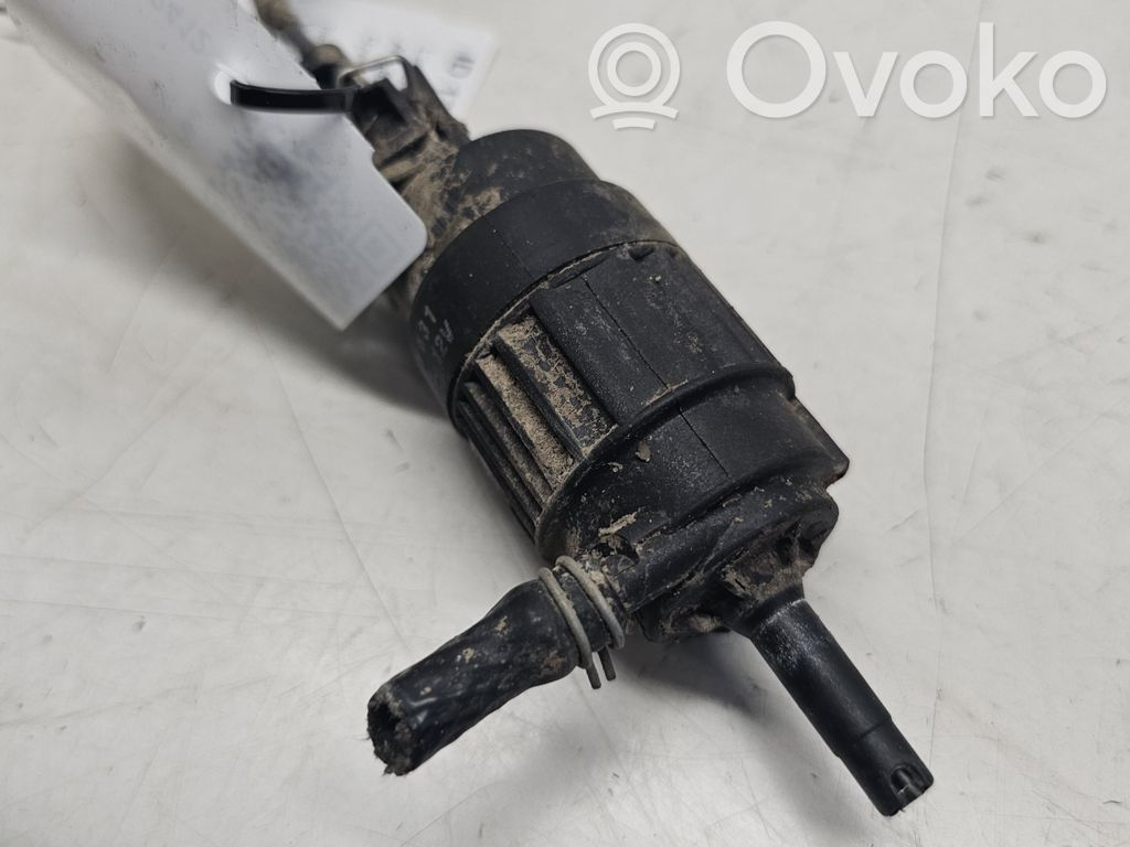 Opel Vectra B Windscreen/windshield washer pump 