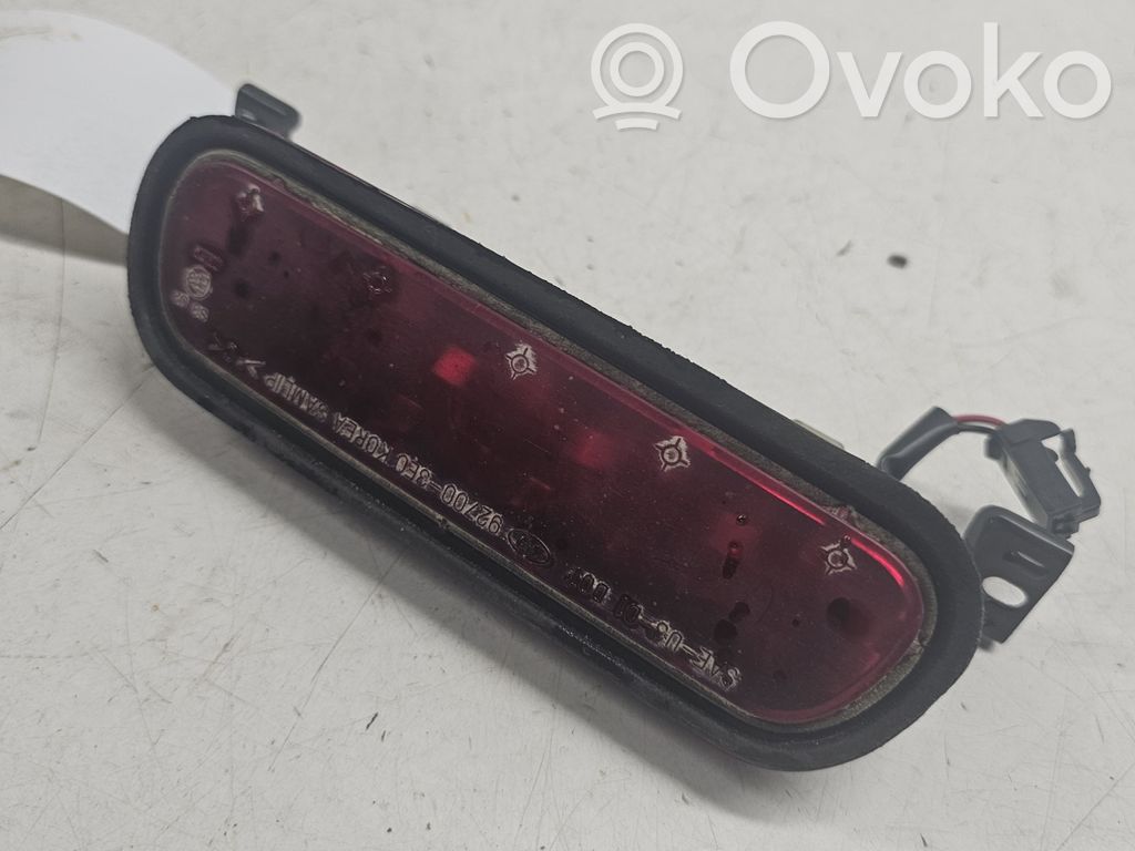 KIA Sorento Third/center stoplight 