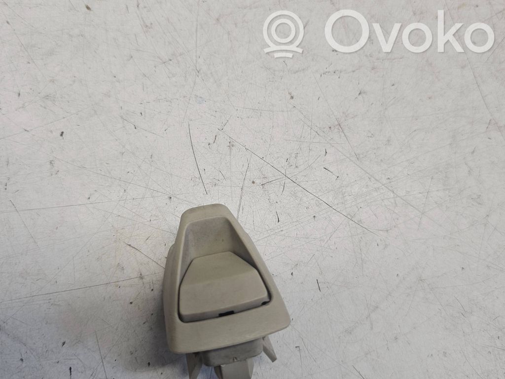Volvo V70 Sun visor clip/hook/bracket 
