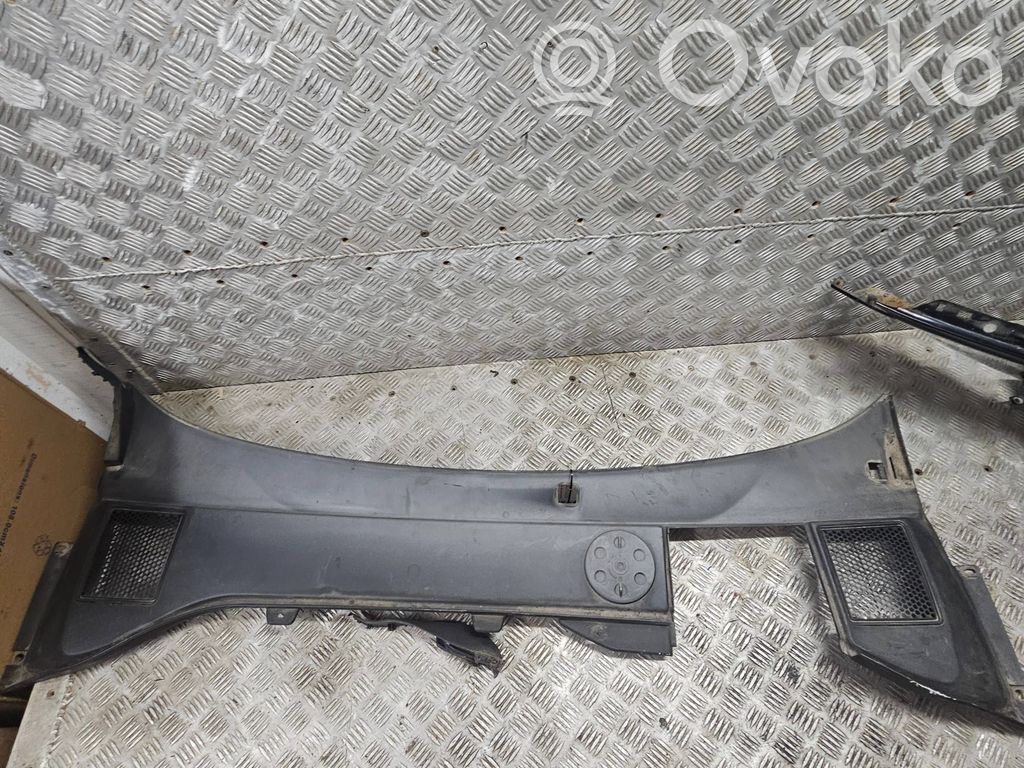 Volvo V70 Wiper trim 