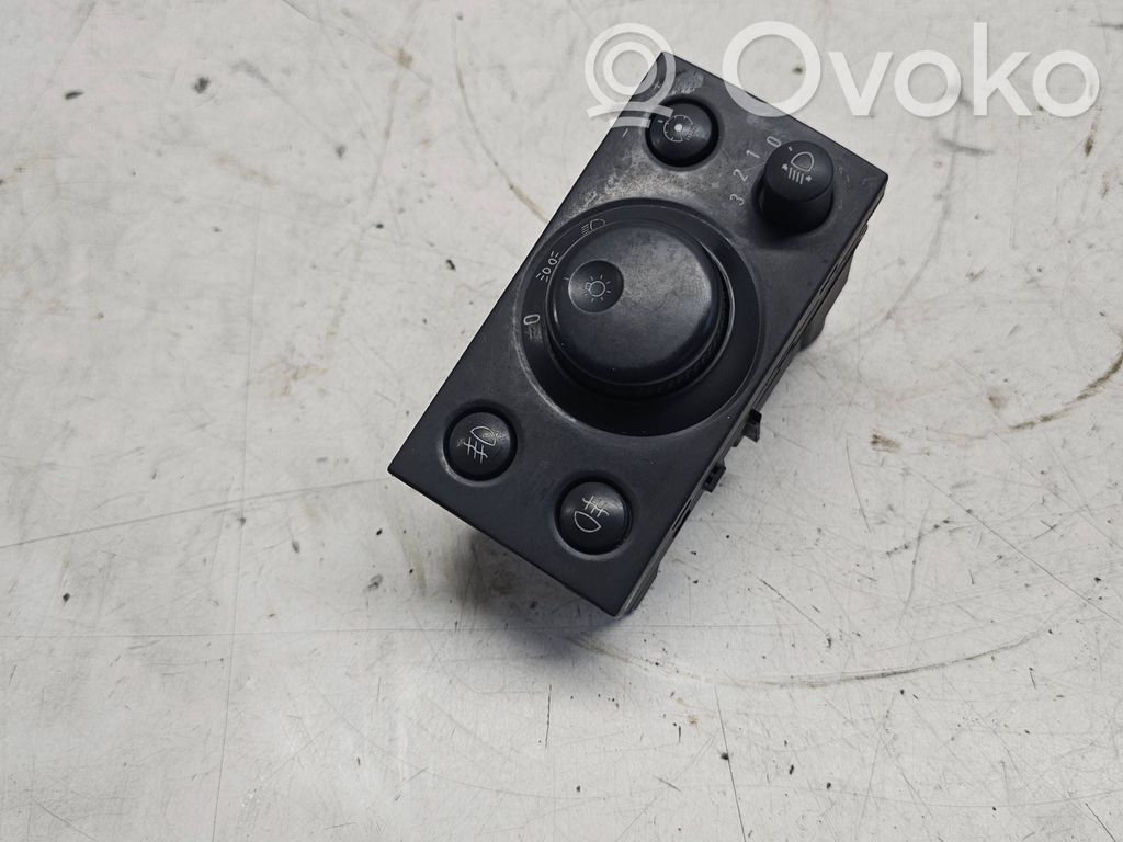 Light switch   153544