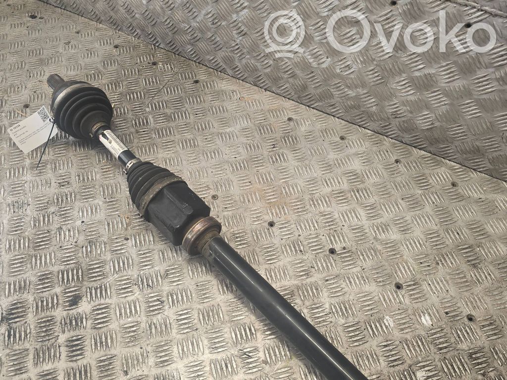 Volvo V70 Priekinis pusašis 