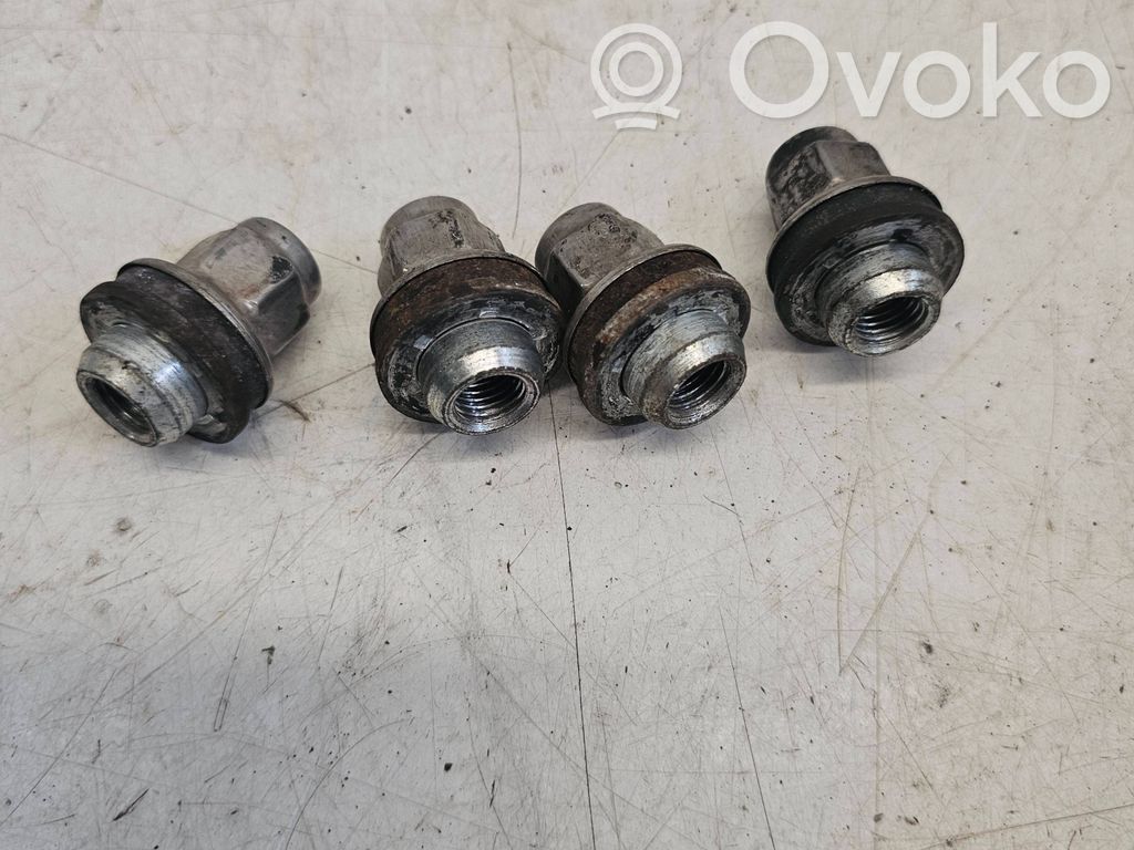 Tuercas/tornillos