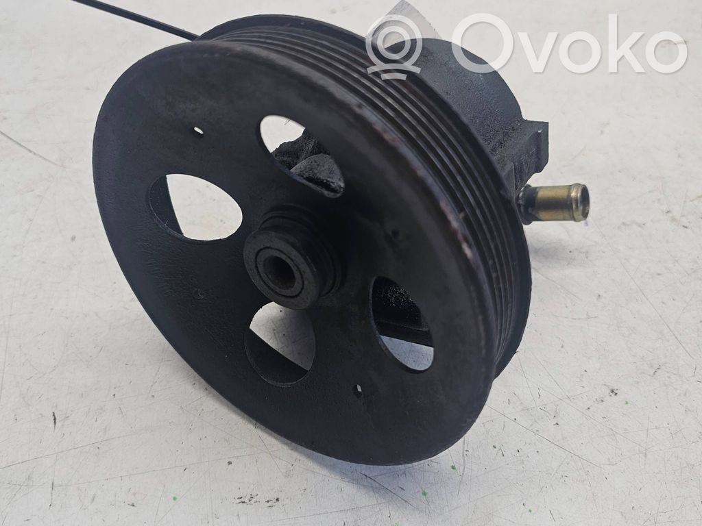 Opel Omega B1 Power steering pump 
