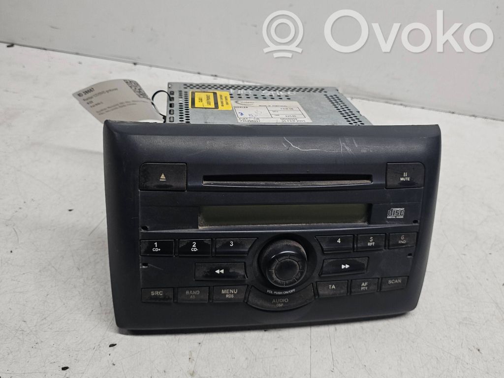 Fiat Stilo Panel / Radioodtwarzacz CD/DVD/GPS 