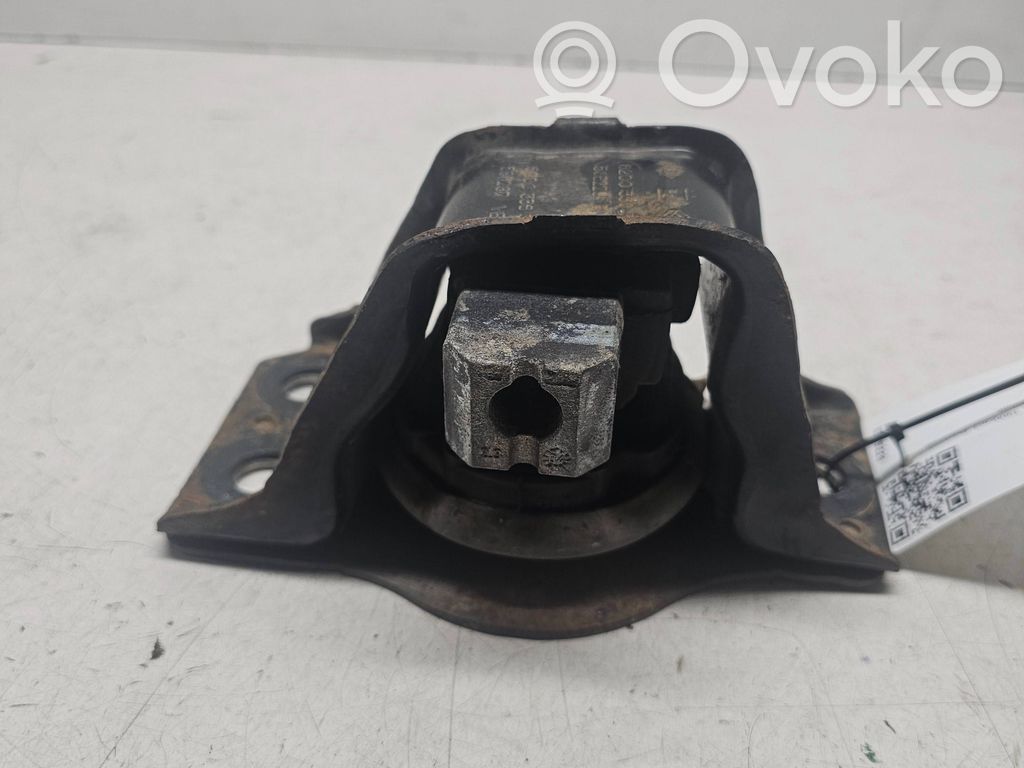 Renault Megane II Engine mount bracket 