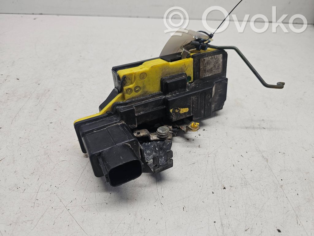 Volvo V70 Rear door lock 