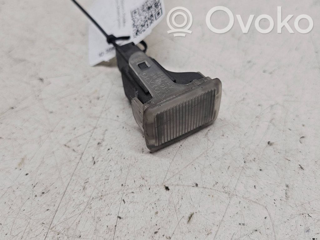 Volvo S80 Luz interna puerta trasera 