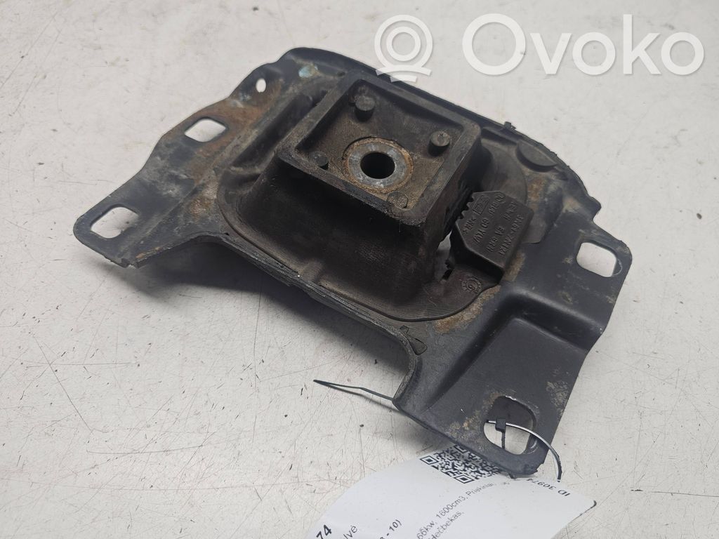 Ford Focus C-MAX Engine mount bracket 